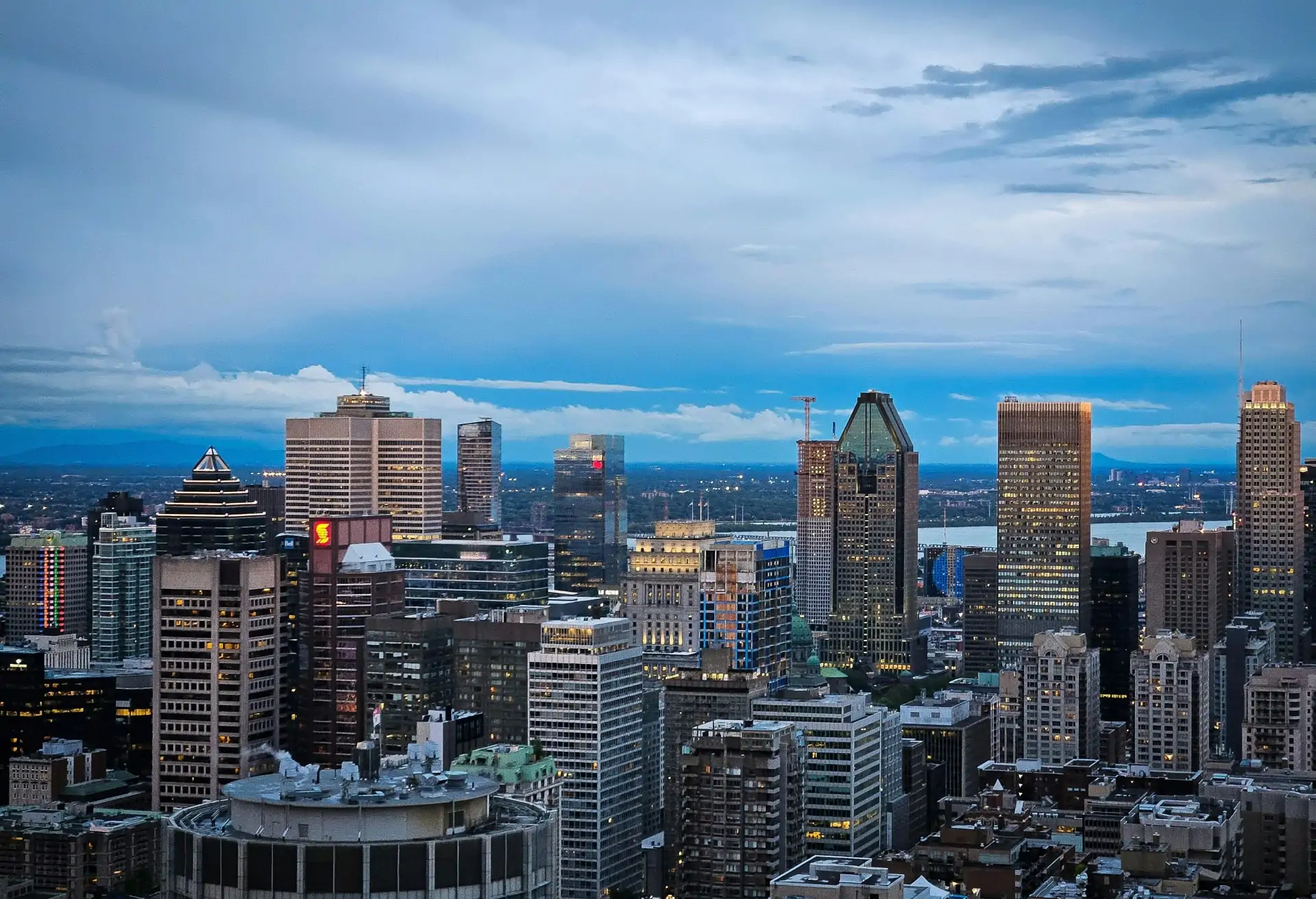 A view of Montreal’s skyline with modern buildings and skyscrapers.