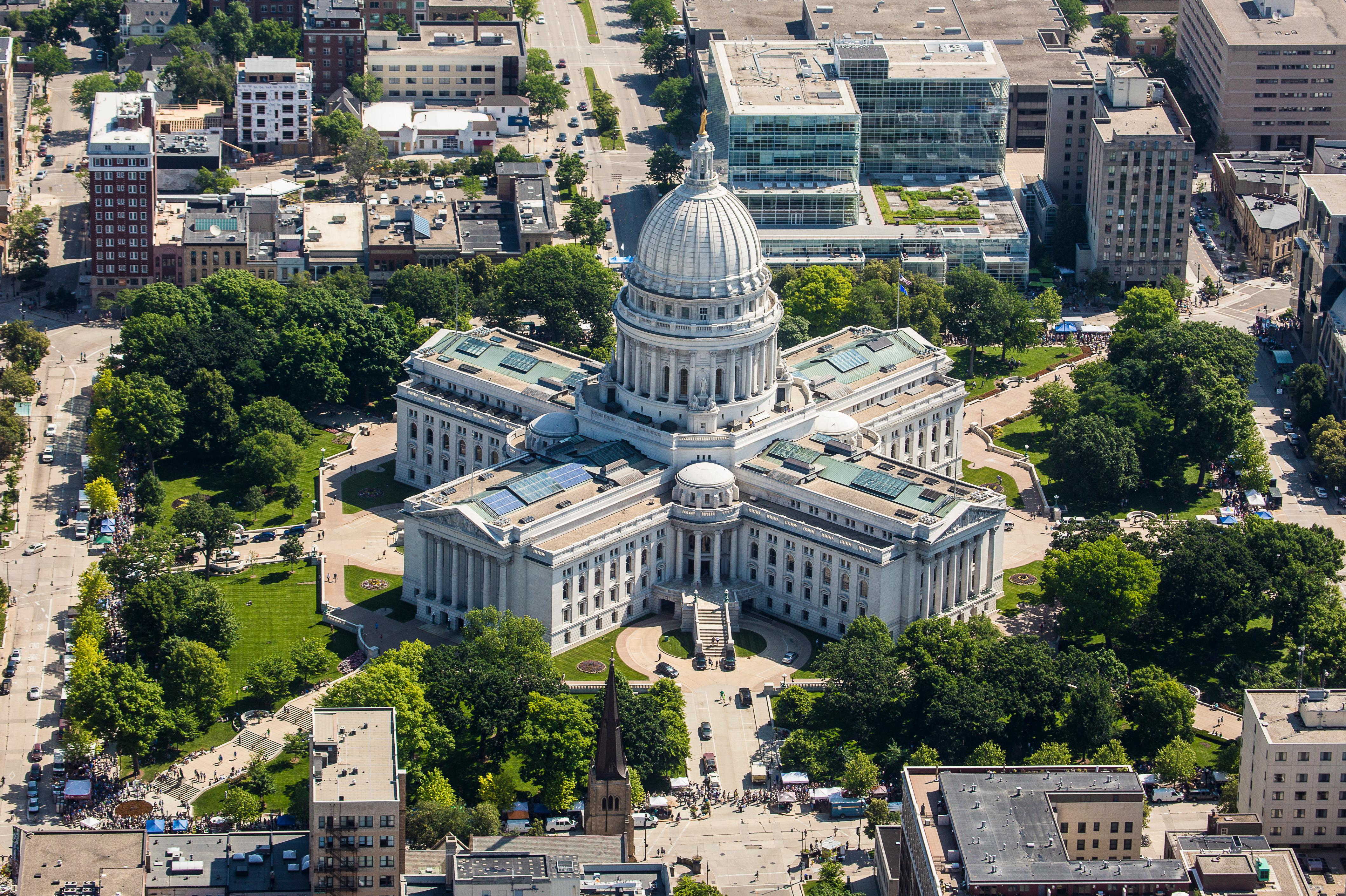 Cheap Flights To Madison Wisconsin WI From 128 Cheapflights Com   149dc783 City 4423 167b7b8ea23 